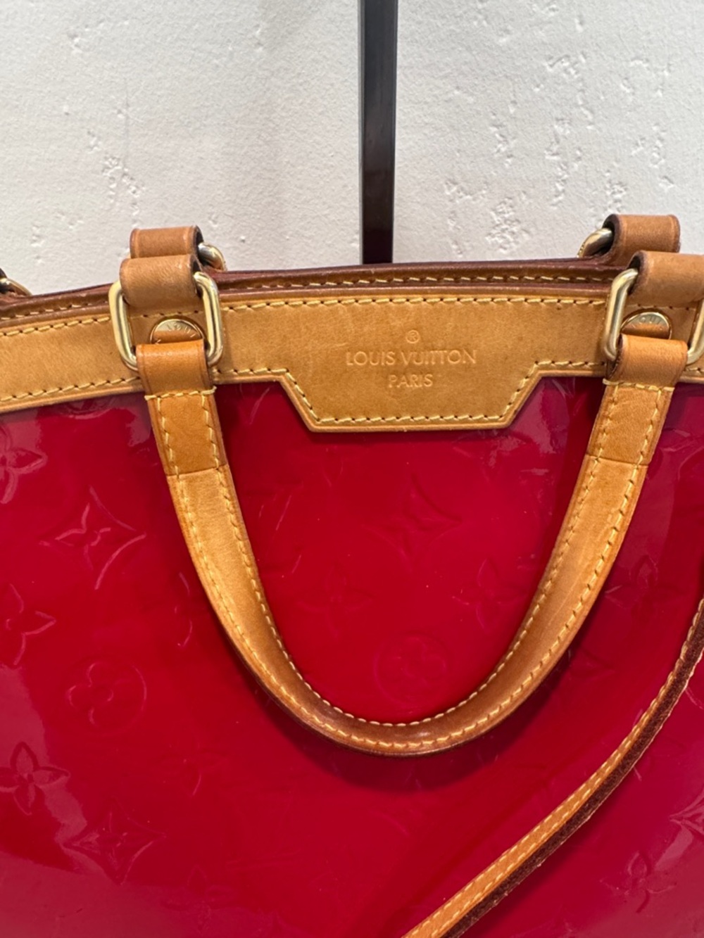 Louis Vuitton patent Vernis Brea bag - Picture 2 of 10